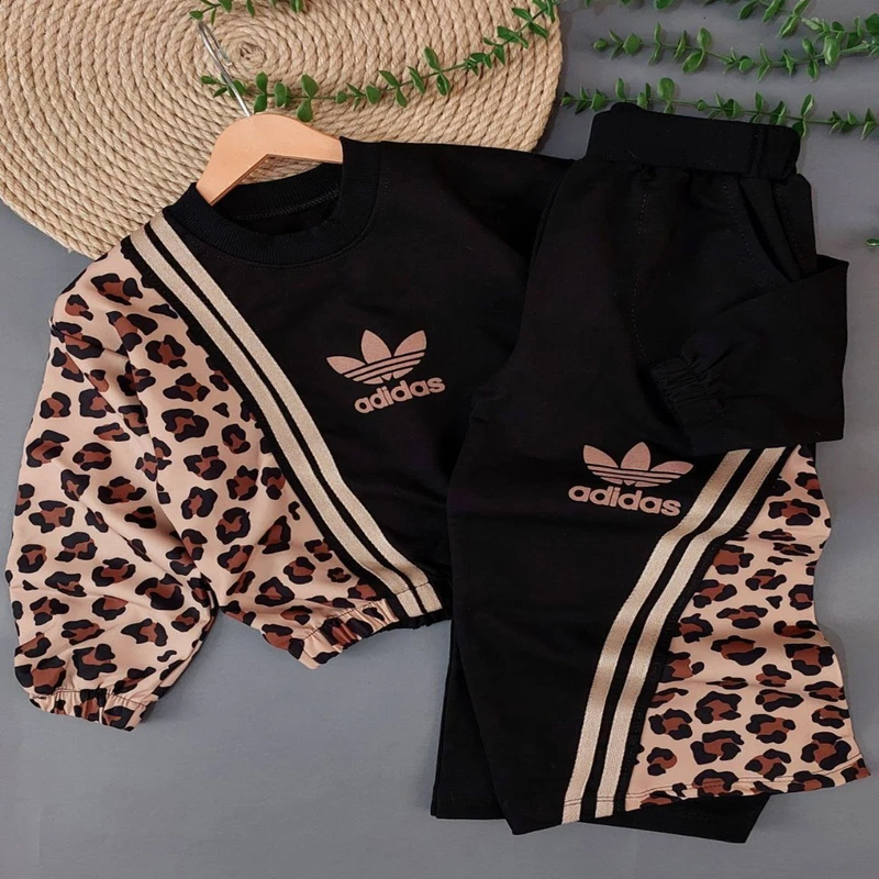 عکس شماره 2 : ست سویشرت و شلوار راحتی دخترانه مدل ترکیبی پلنگی