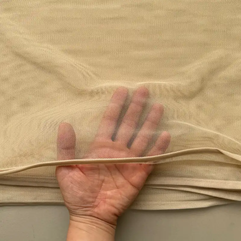 شال زنانه مدل ساده توری مهمانی دور نوار دوزی شده تابستانی کد 4