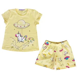 ست تی شرت و شلوارک دخترانه مدل تکشاخ رنگ زرد