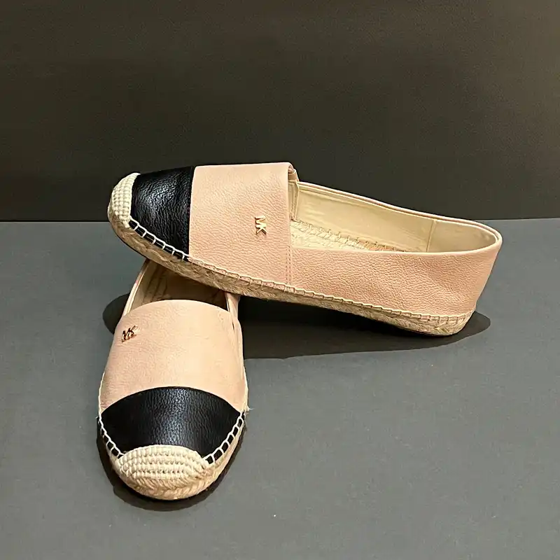 کفش زنانه مایکل کورس مدل Kendrick Leather Slip-On Espadrille