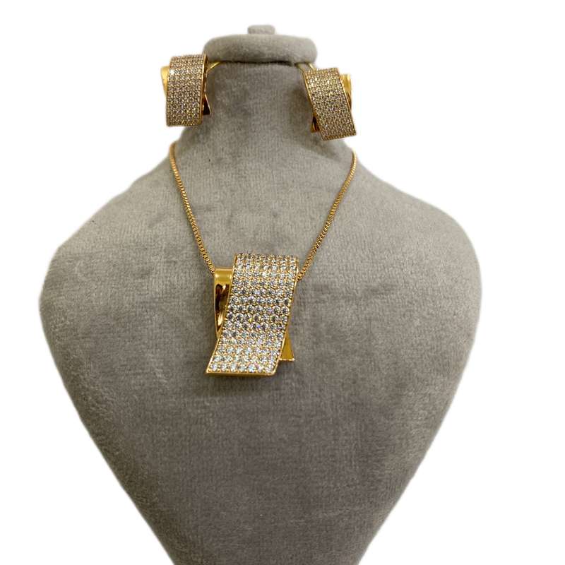 نیم ست زنانه ژوپینگ مدل نگین دار نیم ست زنانه ژوپینگ مدل نگین دار