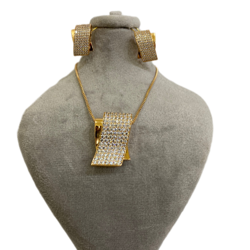 نیم ست زنانه ژوپینگ مدل نگین دار نیم ست زنانه ژوپینگ مدل نگین دار