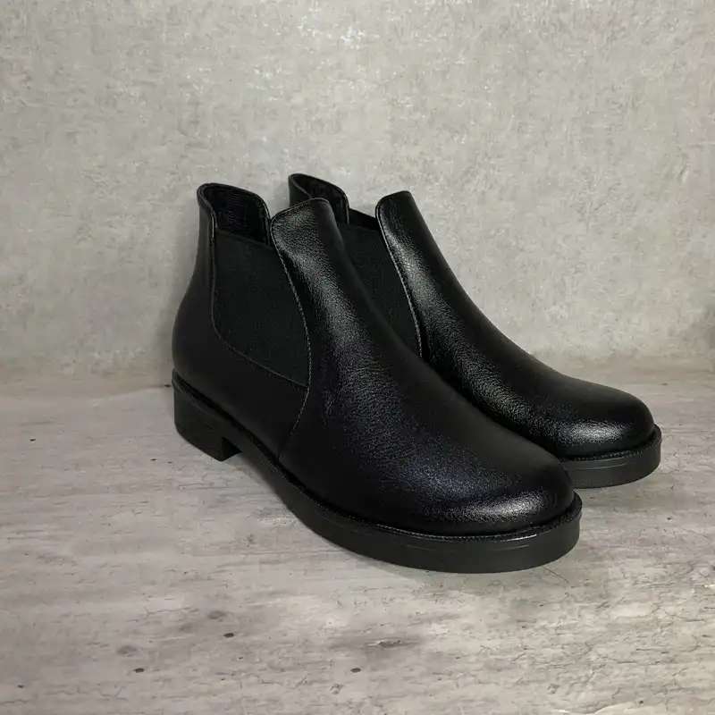 نیم بوت زنانه مدل کلارا