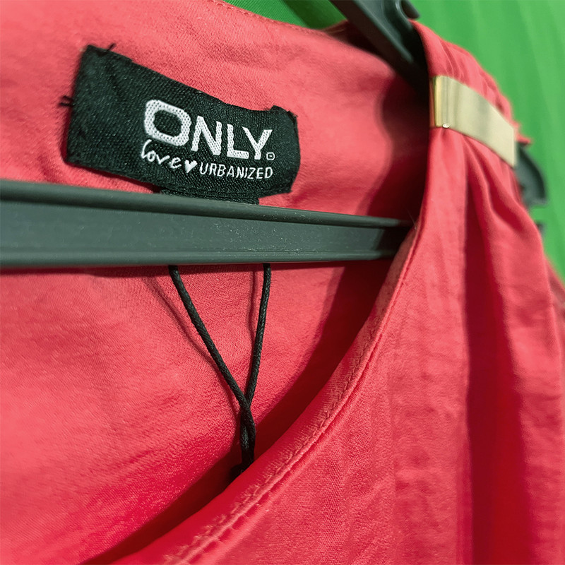 بلوز آستین کوتاه زنانه اونلی مدل 6913