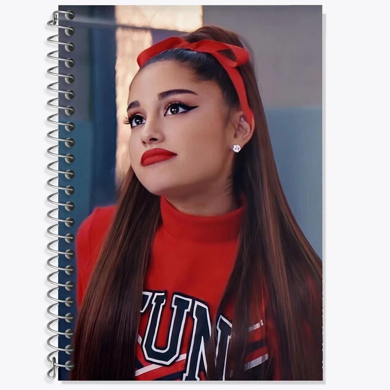 دفتر لغت 50 برگ خندالو مدل آریانا گرانده Ariana Grande کد 19078