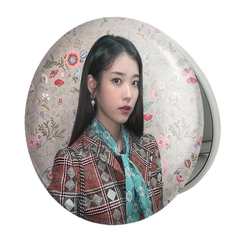 آینه جیبی خندالو طرح آیو IU مدل تاشو کد 19775 