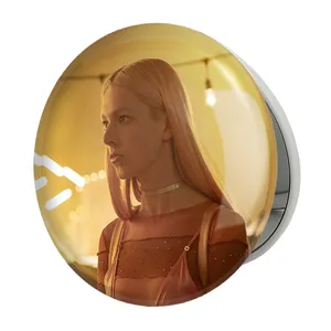 آینه جیبی خندالو طرح جولز وان سریال سرخوشی Euphoria‎ مدل تاشو کد 13776 