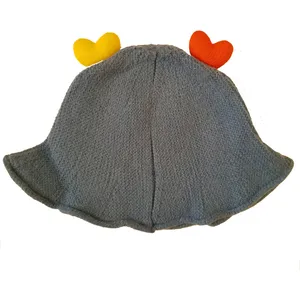 کلاه بافتنی بچگانه مدل گوشدار