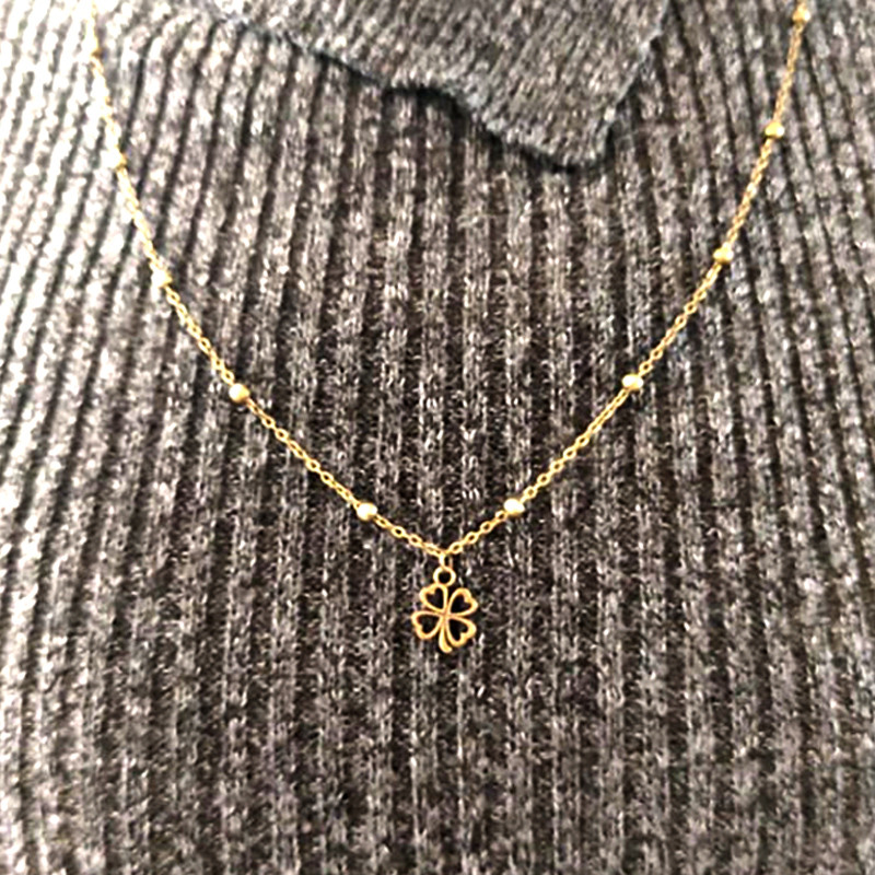 گردنبند زنانه مدل برگ چهار پر قلبی کد 1053