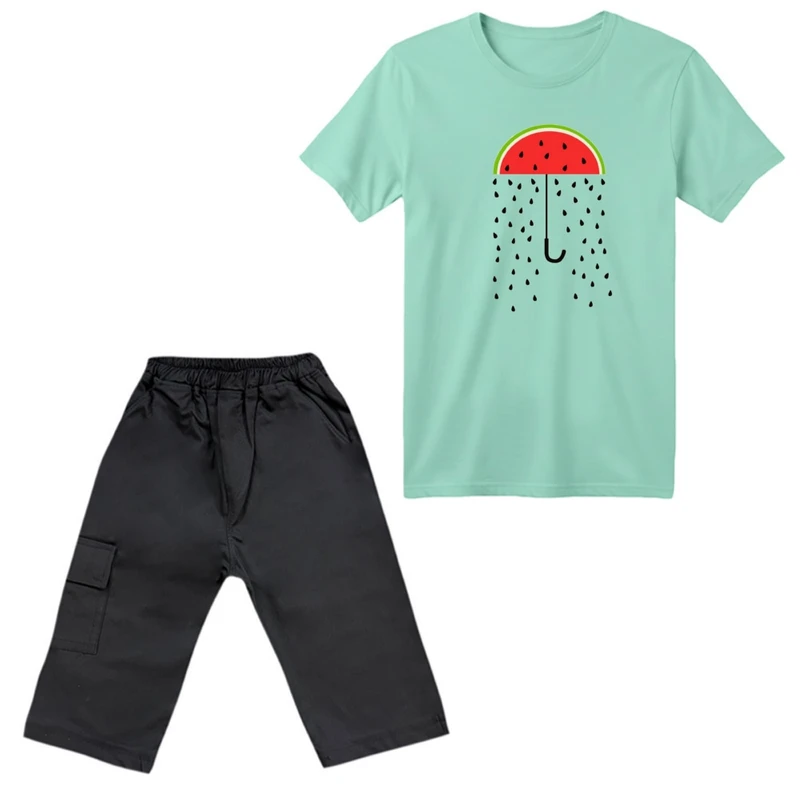 ست تی‌شرت آستین کوتاه و شلوارک پسرانه مدل هندوانه چتر یلدایی کد 2