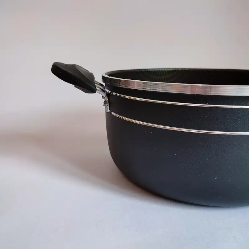 قابلمه ظرف سازان مدل لب چدن سایز 20