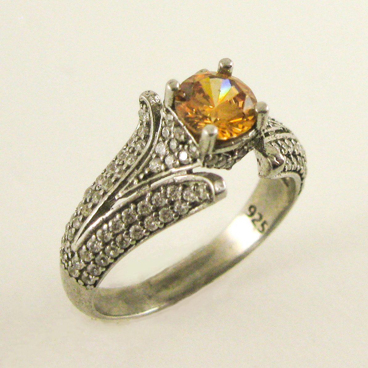 انگشتر نقره زنانه مدل R072