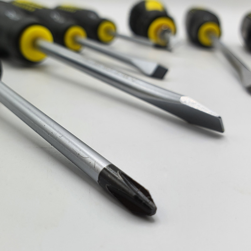 پیچ گوشتی دی ال تی سی  کد MN98 بسته 9 عددی