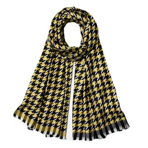 شال بافت زنانه طرح پیچازی کد sar-1586