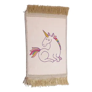 فرش ماشینی دیوارکوب مدل یونیکورن کد 33