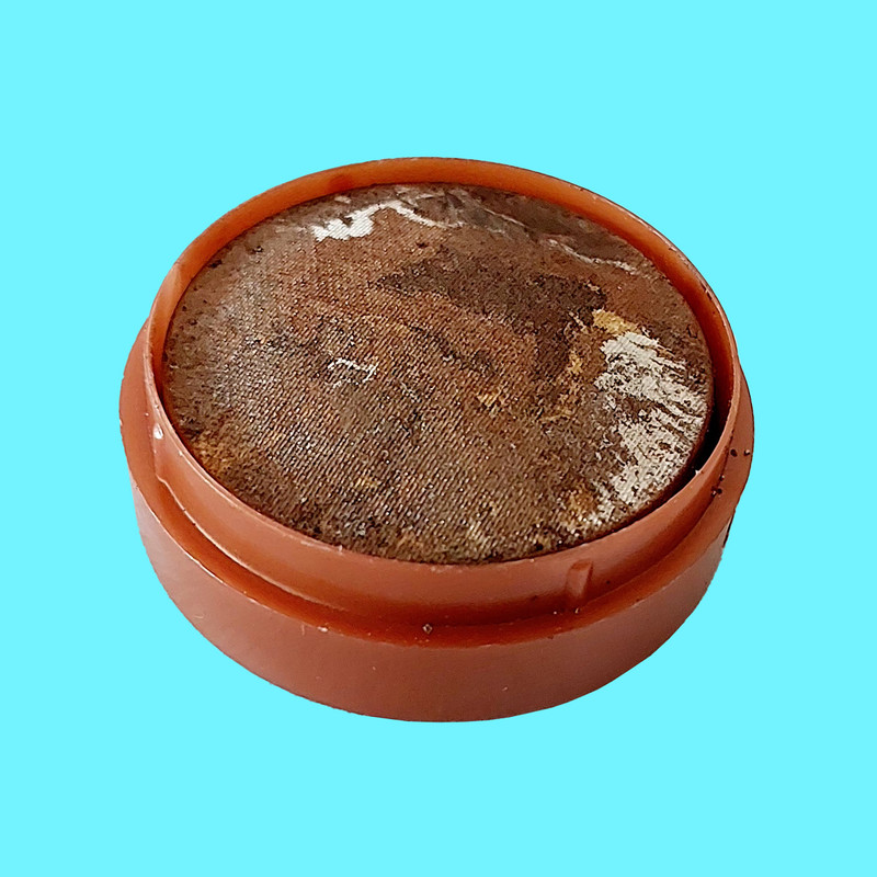 رژ گونه آیوزین شماره 05 رژ گونه آیوزین شماره 05