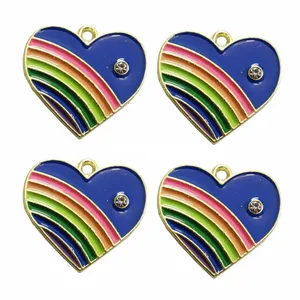 آویز گردنبند دخترانه مدل  قلب نگین دار کد 76 بسته 4 عددی