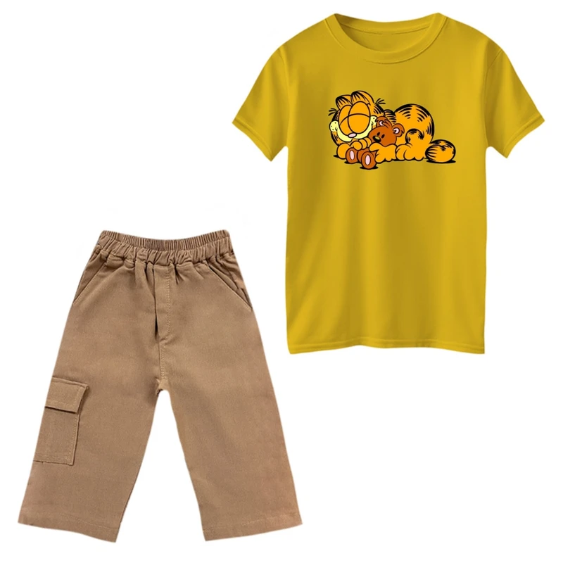 ست تی‌شرت و شلوارک پسرانه مدل گارفیلد کد 11 رنگ زرد
