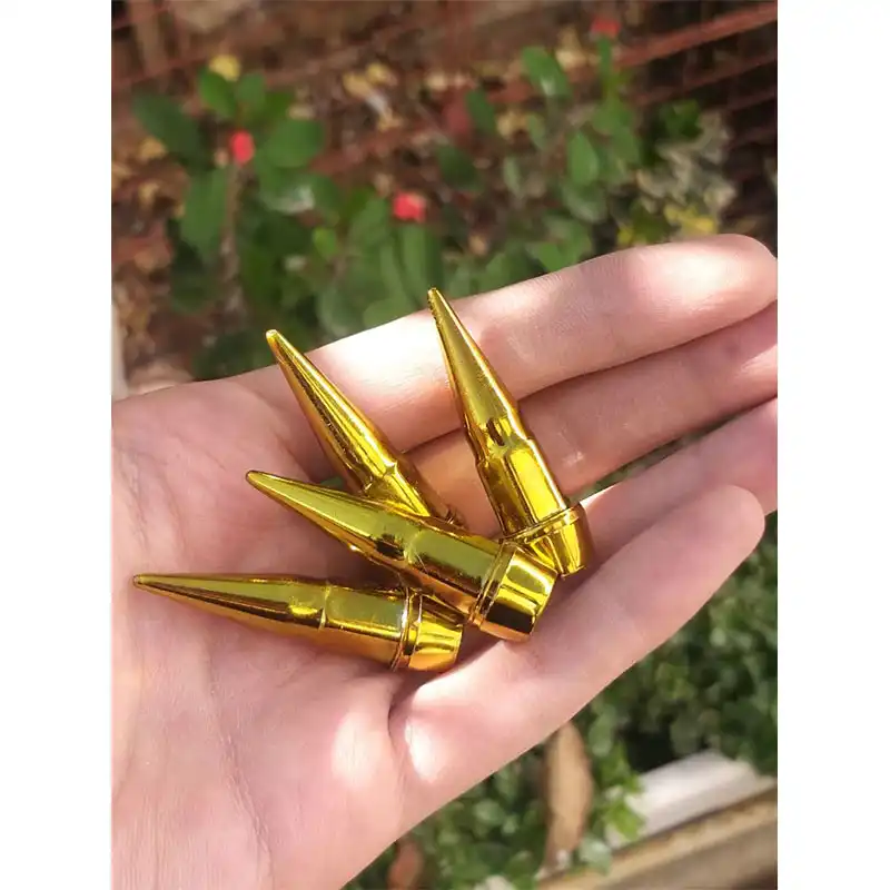 سر والف لاستیک خودرو طرح فشنگ کد GLD100 مجموعه 4 عددی