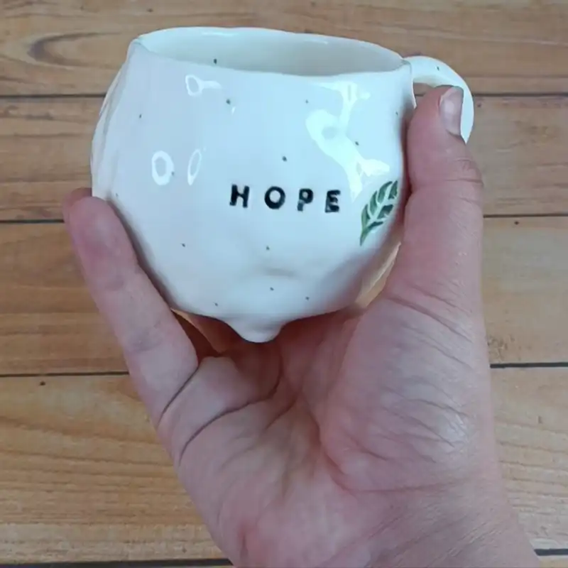 ماگ سرامیکی طرح دفرمه مدل دستساز امید