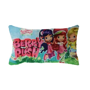    رو بالشی نوزاد طرح دختر توت فرنگی