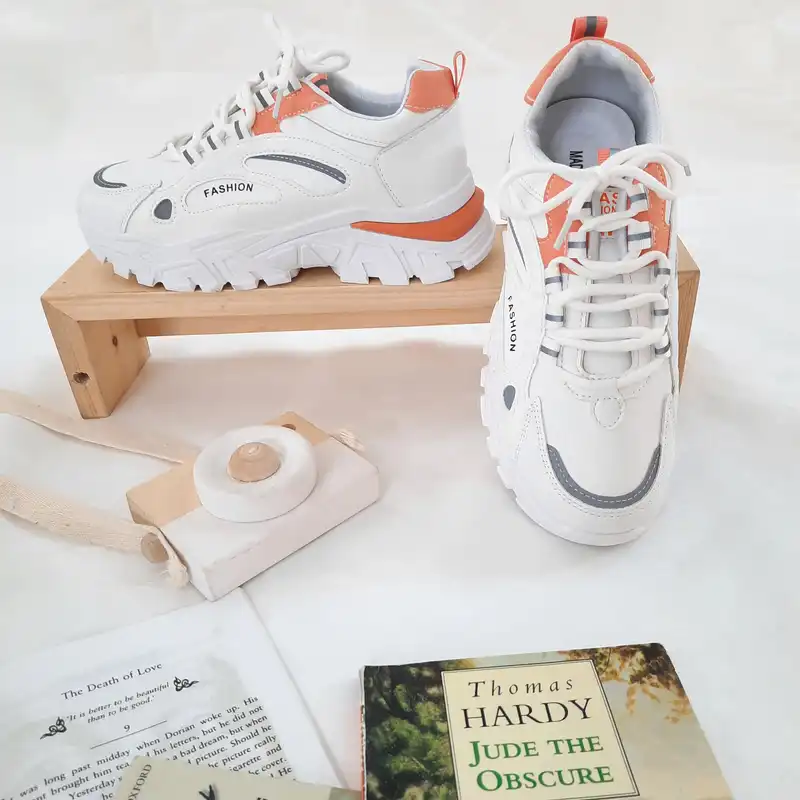 کفش پیاده روی زنانه مدل raw3301o