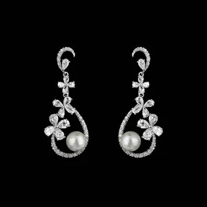 گوشواره طلا 18 عیار زنانه قیراط کد GH432