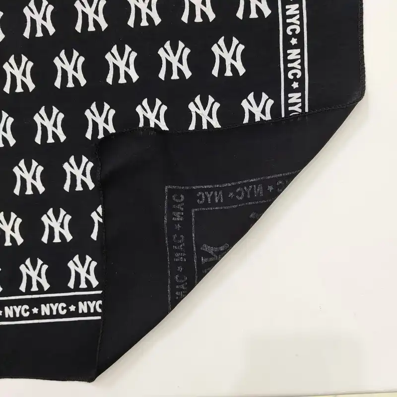 دستمال سر و گردن مدل باندانا کد 106