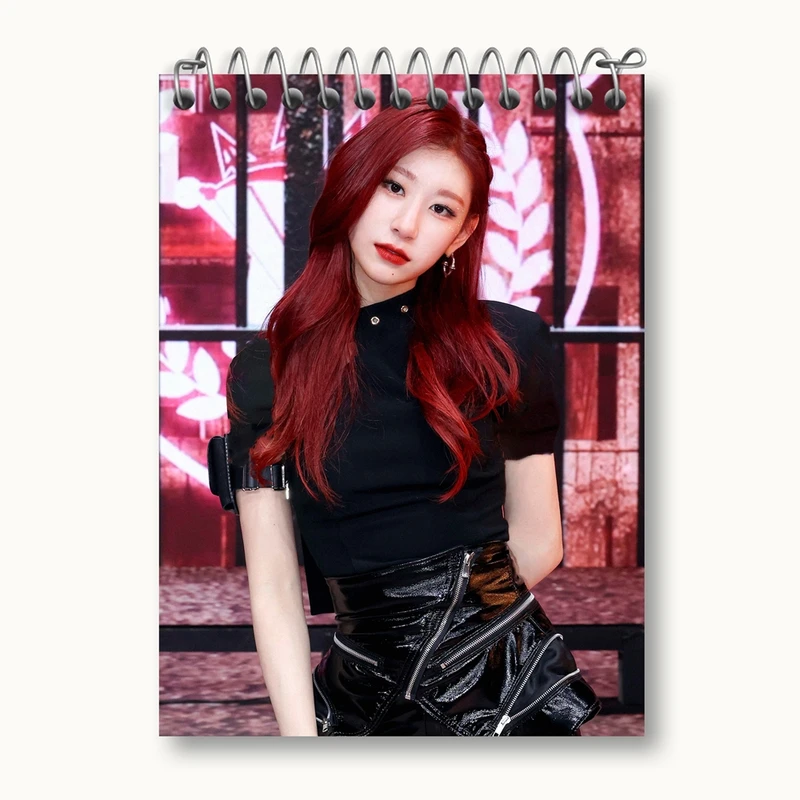 دفتر یادداشت 50 برگ خندالو مدل چریونگ گروه ایتزی ITZY کد 20165