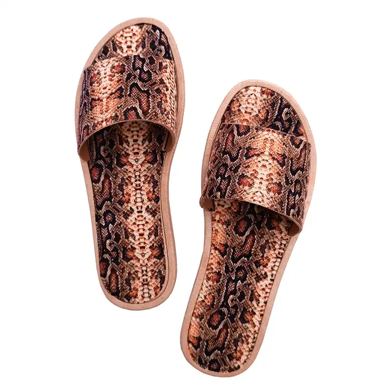 دمپایی زنانه باتو مدل پوست ماری