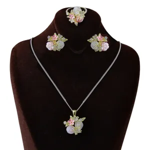      نیم ست نقره زنانه بازرگانی میلادی کد NTR_130 