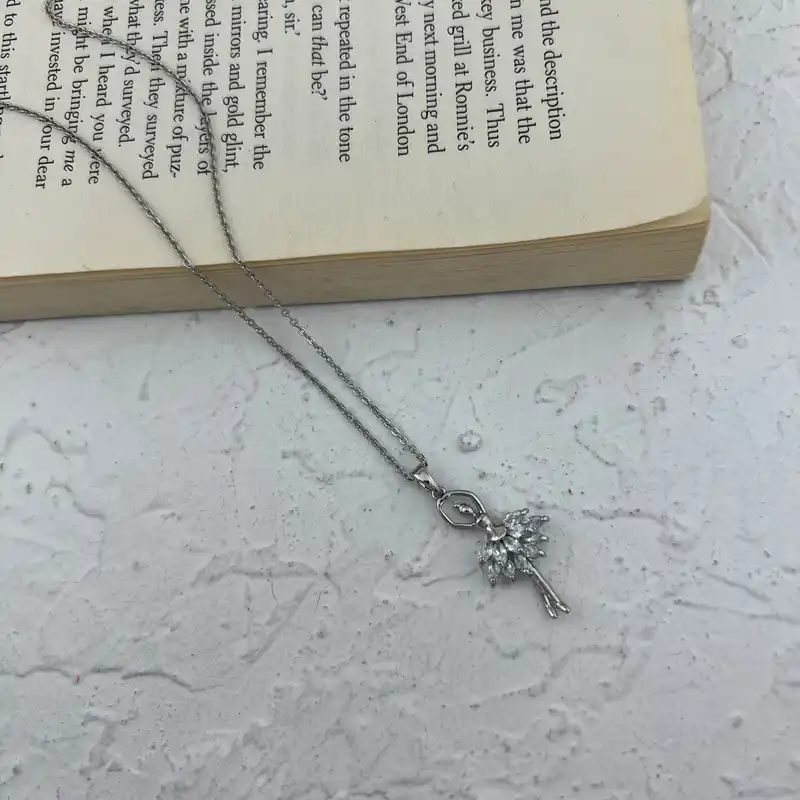 گردنبند زنانه مدل باله کد N4587