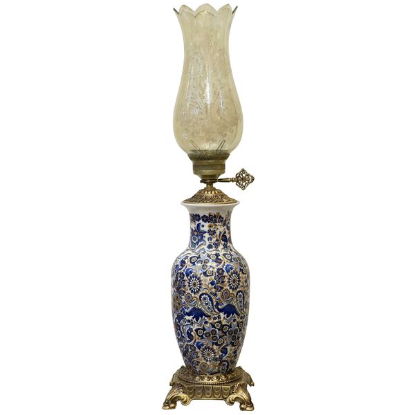 چراغ رومیزی مدل CH 1400 چراغ رومیزی مدل CH 1400