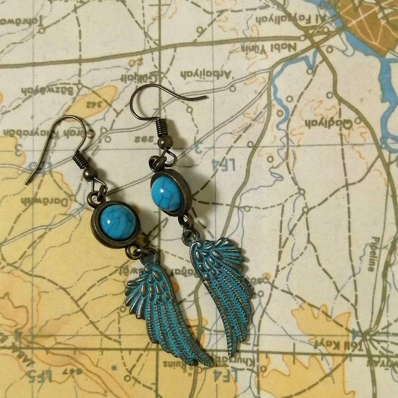 گوشواره زنانه سورئال دیزاین طرح بال کد 1201