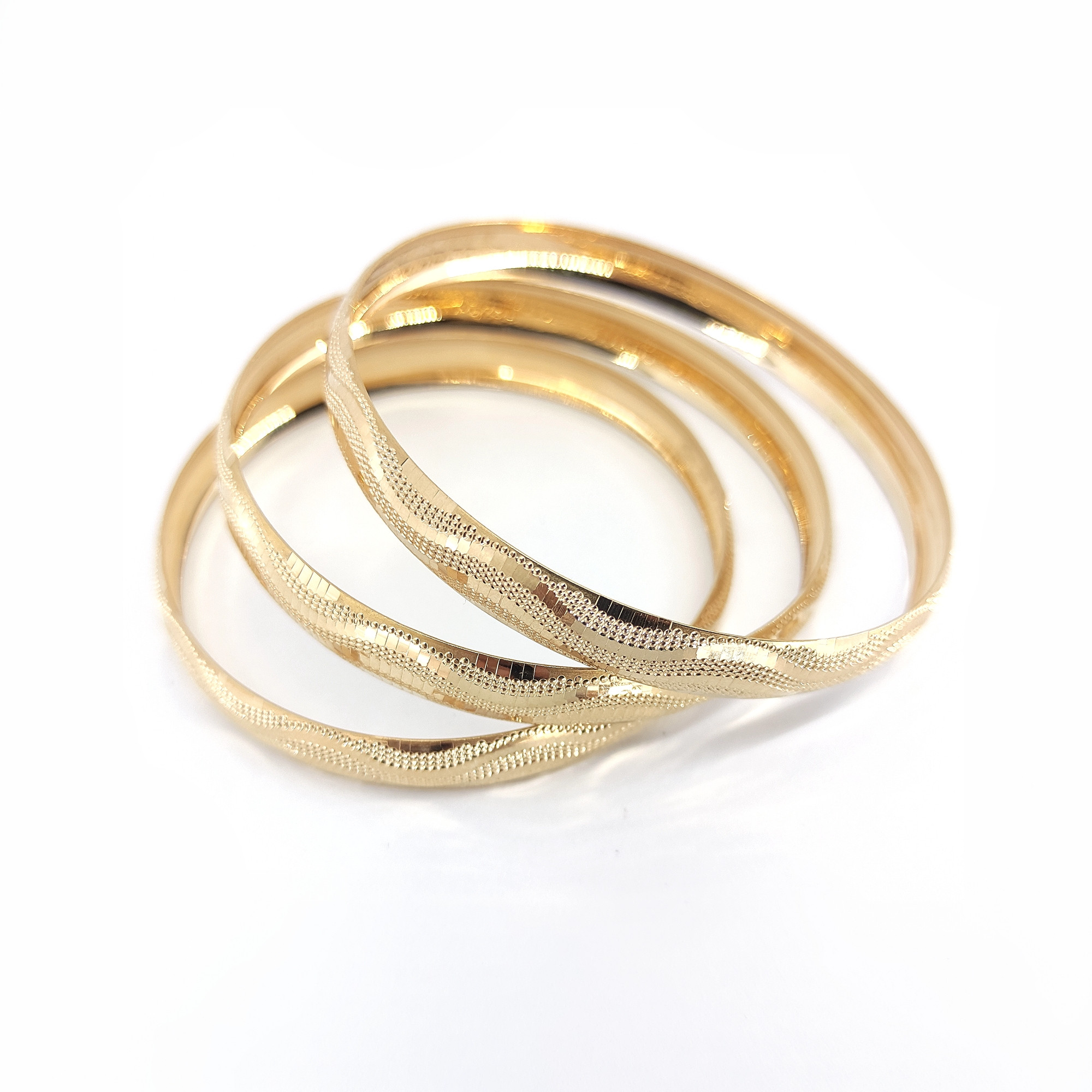 النگو طلا 18 عیار زنانه طلا و جواهر سازی افرا مدل موج 576 النگو طلا 18 عیار زنانه طلا و جواهر سازی افرا مدل موج 576