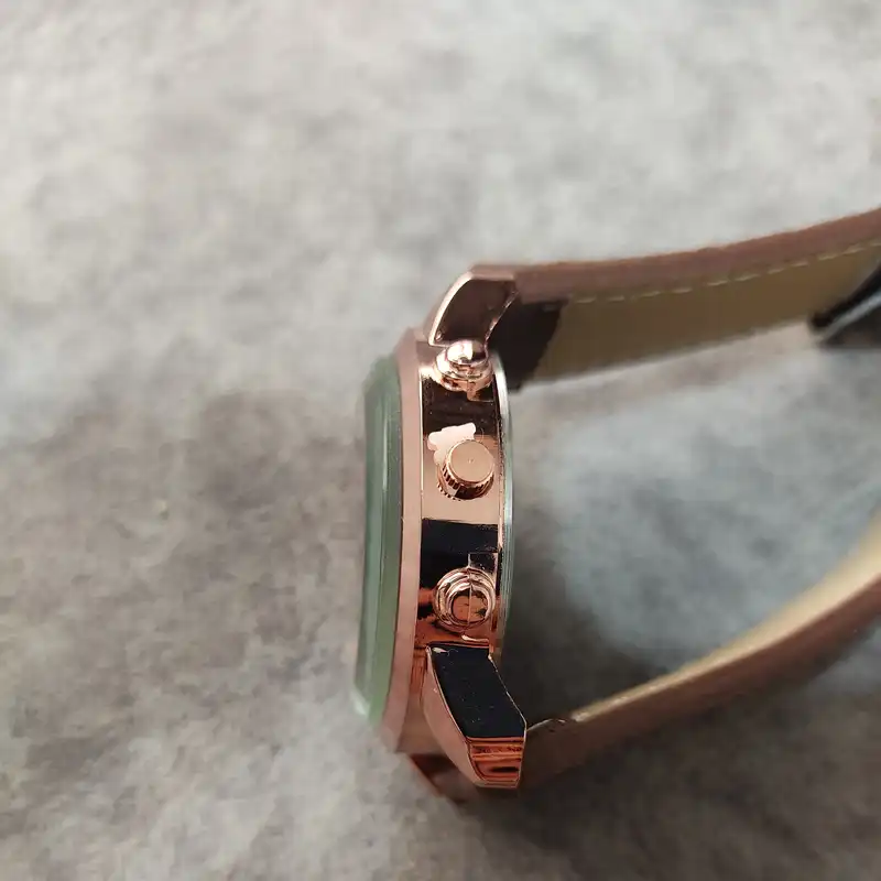 ساعت مچی عقربه ای مدل بند چرمی کد 002