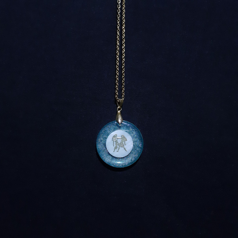 گردنبند زنانه مدل ماه تولد خرداد