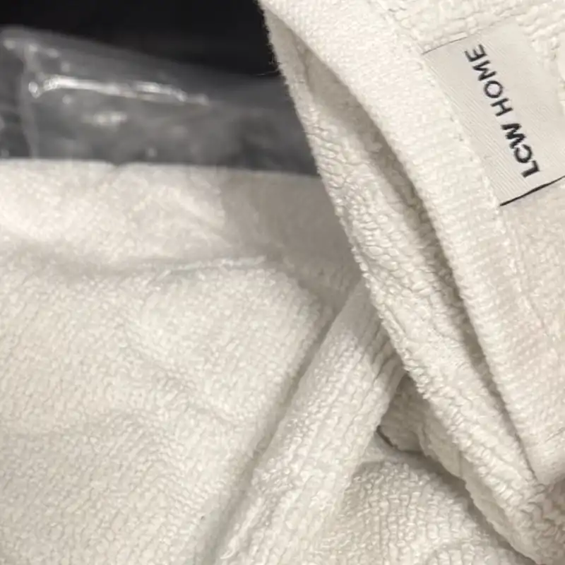 زیر پایی حمام ال سی دابلیو هوم مدل ضد لغزش سایز 50*70 سانتی متر