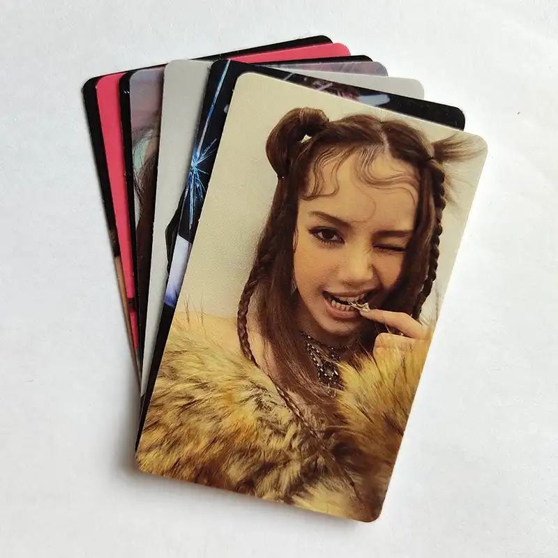 استیکر کارت مدل PH-464 طرح فتوکارت لیسا بلک پینک بسته 4 عددی