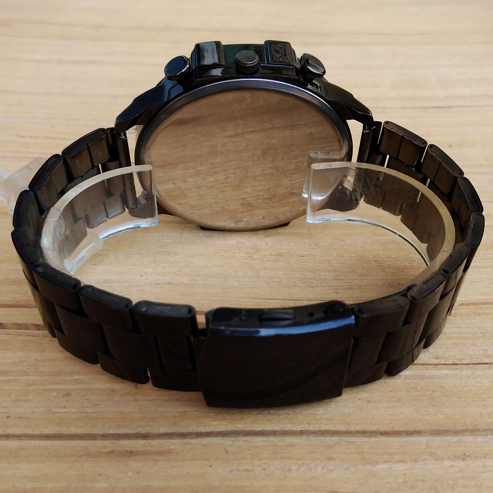 ساعت مچی عقربه‌ای مردانه مدل بند فلزی شاخدار