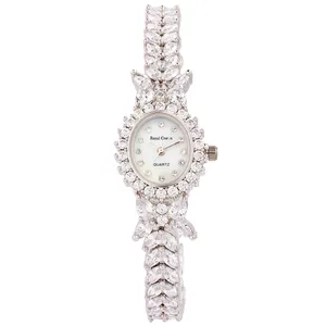 ساعت مچی عقربه ای زنانه رویال کرون مدل Silver2527 - کد WL-44