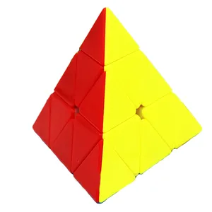روبیک یی شنگ مدل Pyraminx