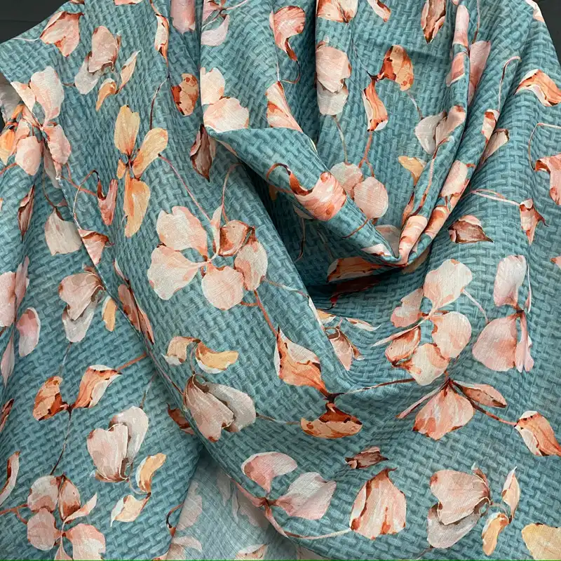 روسری زنانه مدل نخ اسپان منگوله دار کد 1670