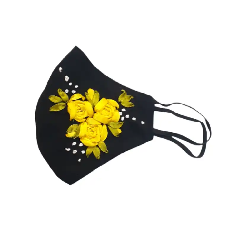 ماسک پارچه ای زنانه مدل روباندوزی