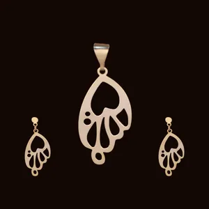 نیم ست طلا 18 عیار زنانه آمانژ مدل پروانه کد D9999