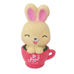 مجسمه مدل خرگوش در فنجان 