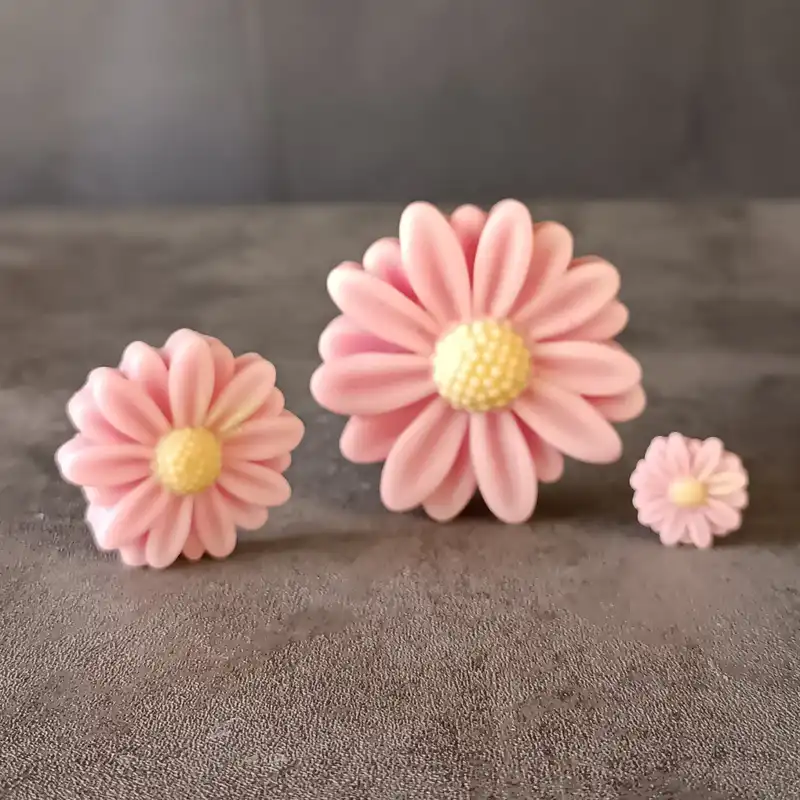 قالب شمع مدل سیلیکونی طرح گل بابونه مجموعه 3 عددی