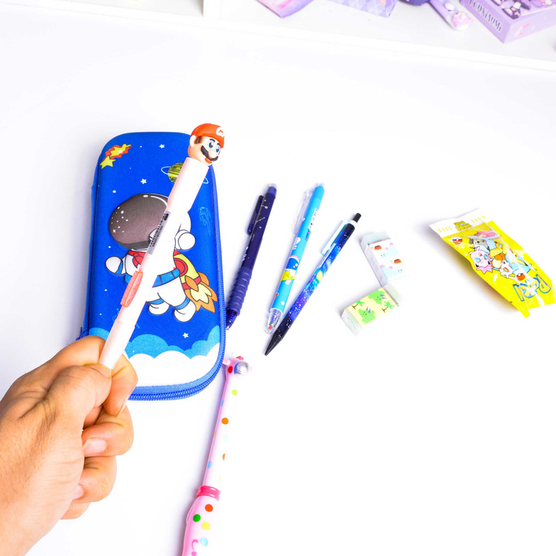 بسته لوازم تحریر مدل فضانورد مجموعه 9 عددی