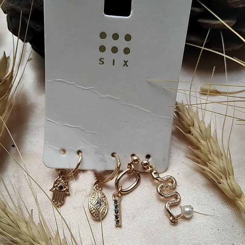 گوشواره زنانه سیکس مدل مار کد H98 مجموعه 4 عددی