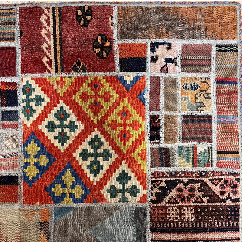 کلاژ فرش دستباف 3 متری مدل تکه دوزی‌